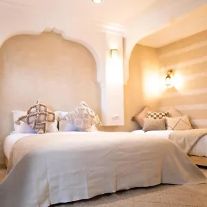 https://riad-chic.marrakeshhotelsmorocco.com