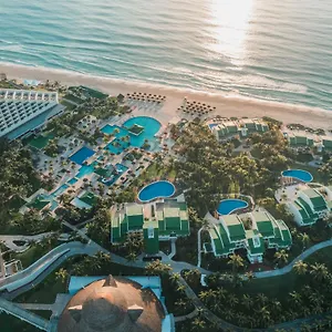 iberostar-cancun.quintano-roohotels.com/